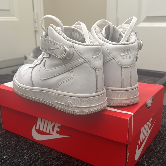 Air Force Mid Rhinestone Lace Charm - Picture 4 of 4